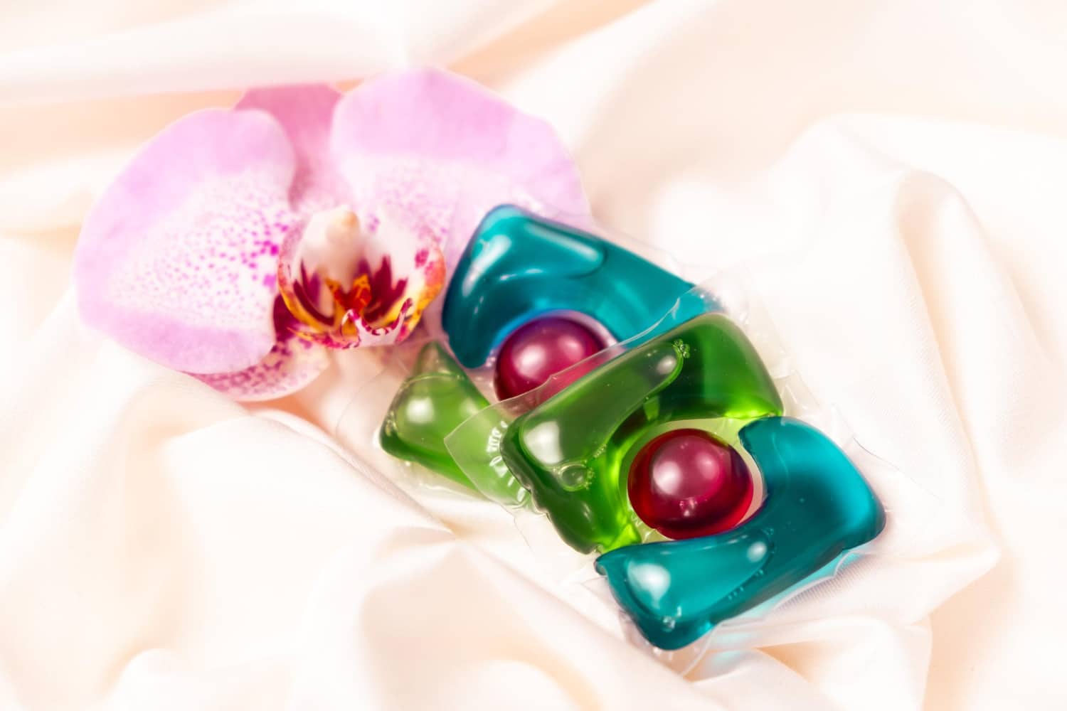 Laundry Sauce Review: Is Luxury Laundry Detergent Actually Worth $30